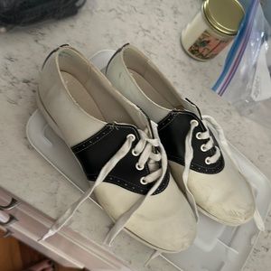 Saddle oxfords